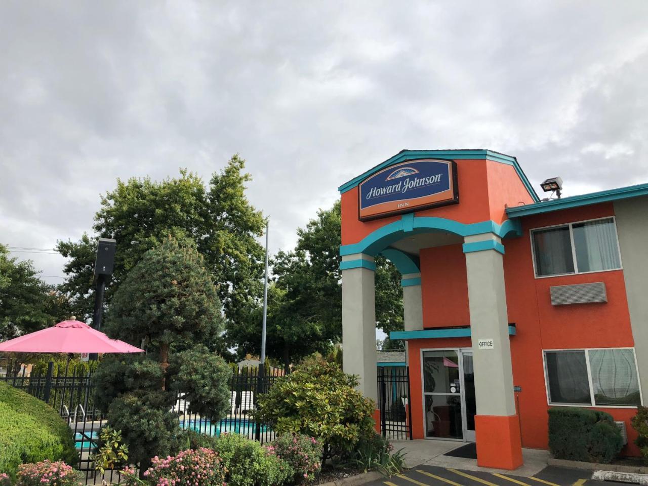 Howard Johnson By Wyndham Salem Buitenkant foto