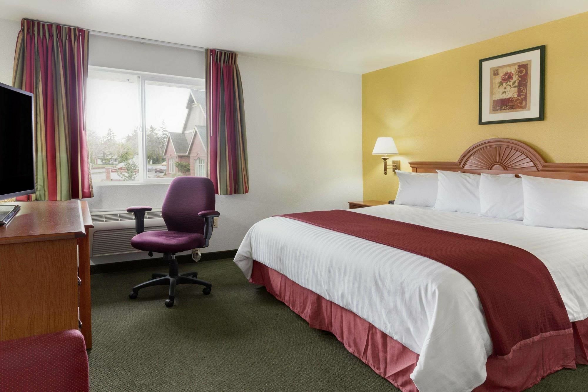 Howard Johnson By Wyndham Salem Buitenkant foto